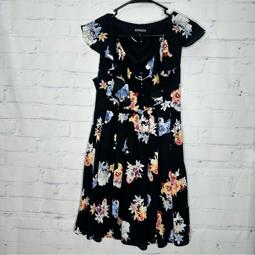Express size 4‎ dress